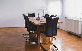 Helles 3 Schlafzimmer Apartment zwischen Zagreb Zentrum&Natur