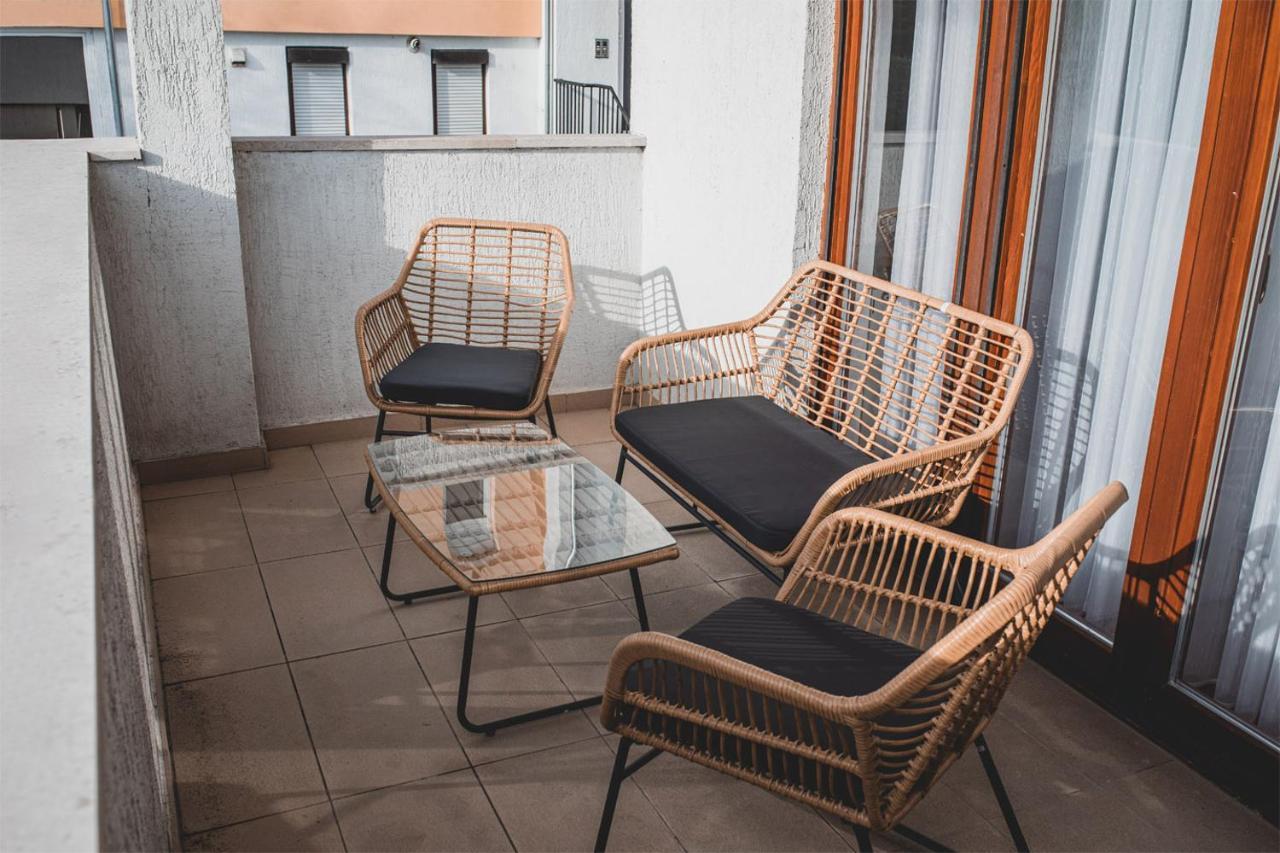 Helles 3 Schlafzimmer Apartment zwischen Zagreb Zentrum&Natur Exterior foto