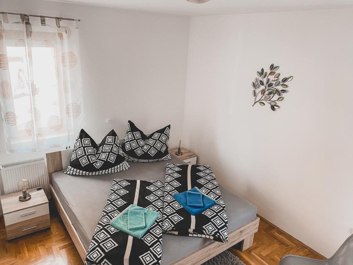 Helles 3 Schlafzimmer Apartment zwischen Zagreb Zentrum&Natur Exterior foto